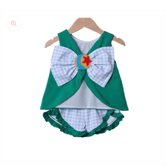 The Smocked Flamingo Disney outfits - Picture 2 of 12